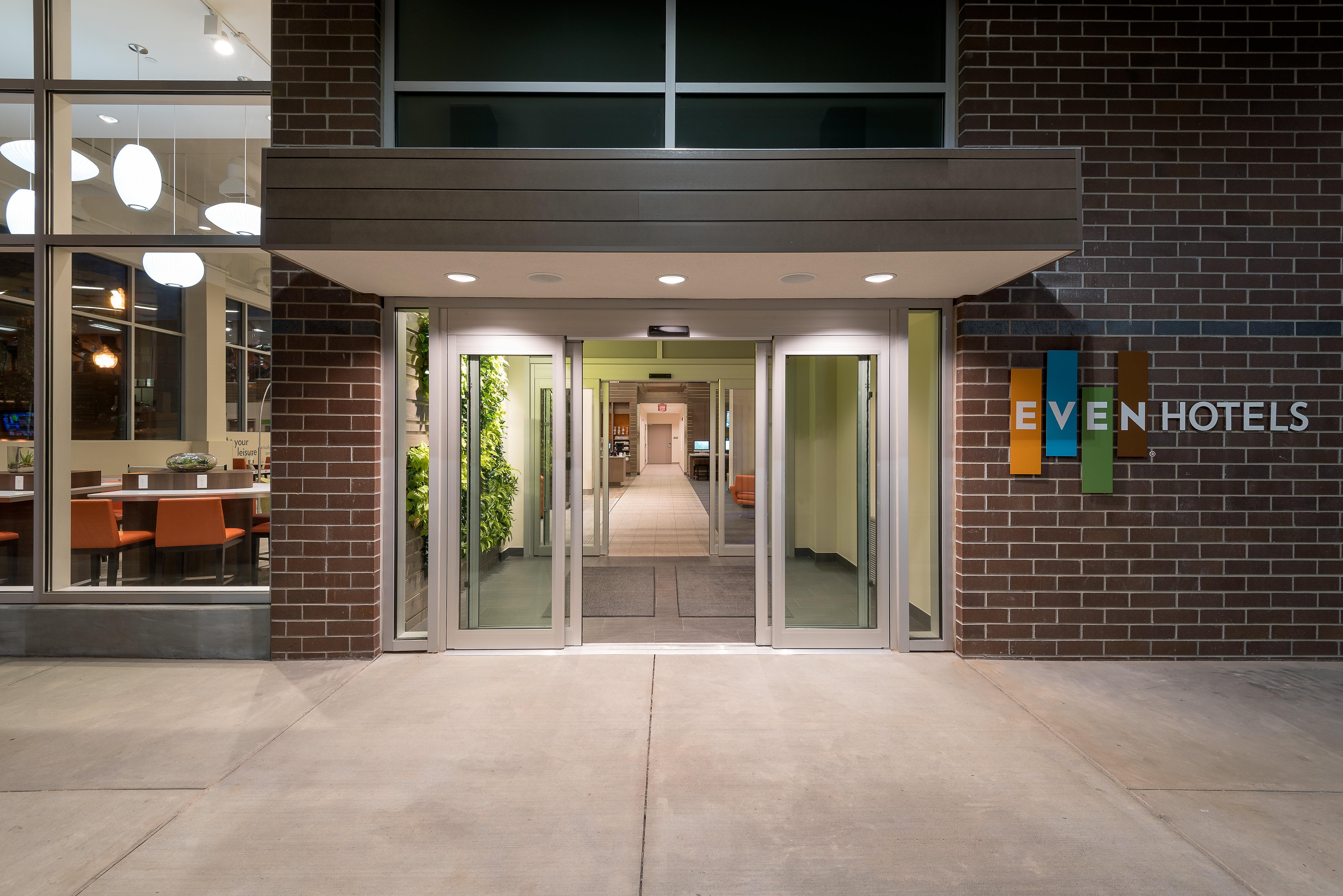 Even Hotel Omaha Downtown - Old Market By Ihg Экстерьер фото